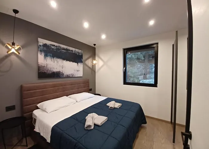 V With Pool And Free Parking Apartmanhotel 4*