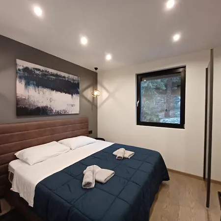 Aparthotel Villa V With Pool And Parking Aparthotel 4*
