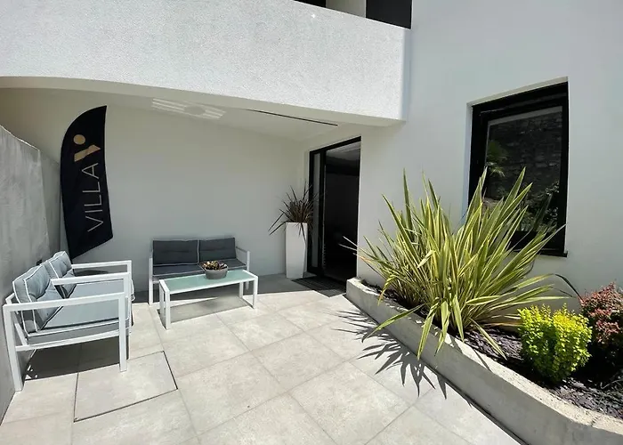 Hotel apartamentowy V With Pool And Free Parking Rijeka